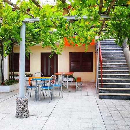 4-bedroom In Grizane/crikvenica Riviera 15315 Grizane-Belgrad