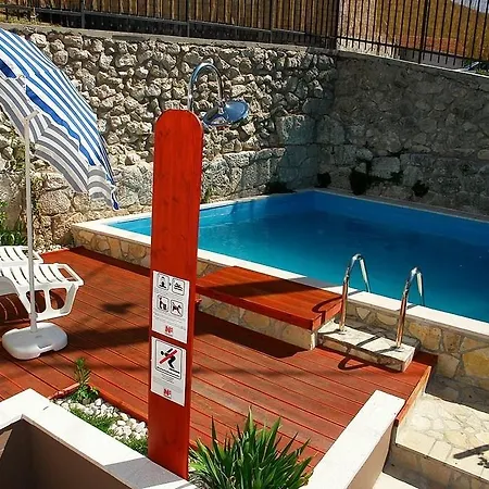 4-bedroom In Grizane/crikvenica Riviera 15315 Grizane-Belgrad