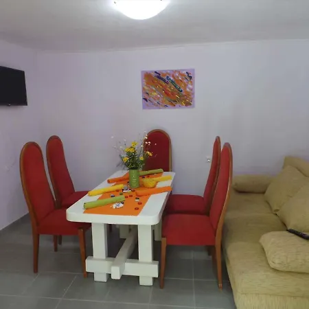 4-bedroom In - Crikvenica Riviera 15315 * Grižane