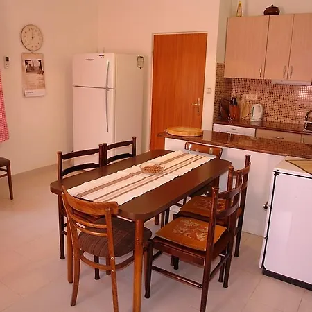 4-bedroom In - Crikvenica Riviera 15315 * Grižane